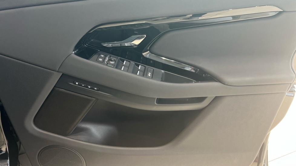 Used Land Rover Range Rover Evoque 2025 for sale - 77082457: Photo 79