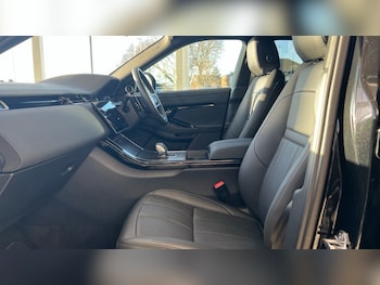 Used Land Rover Range Rover Evoque 2025 for sale - 76977809: Photo