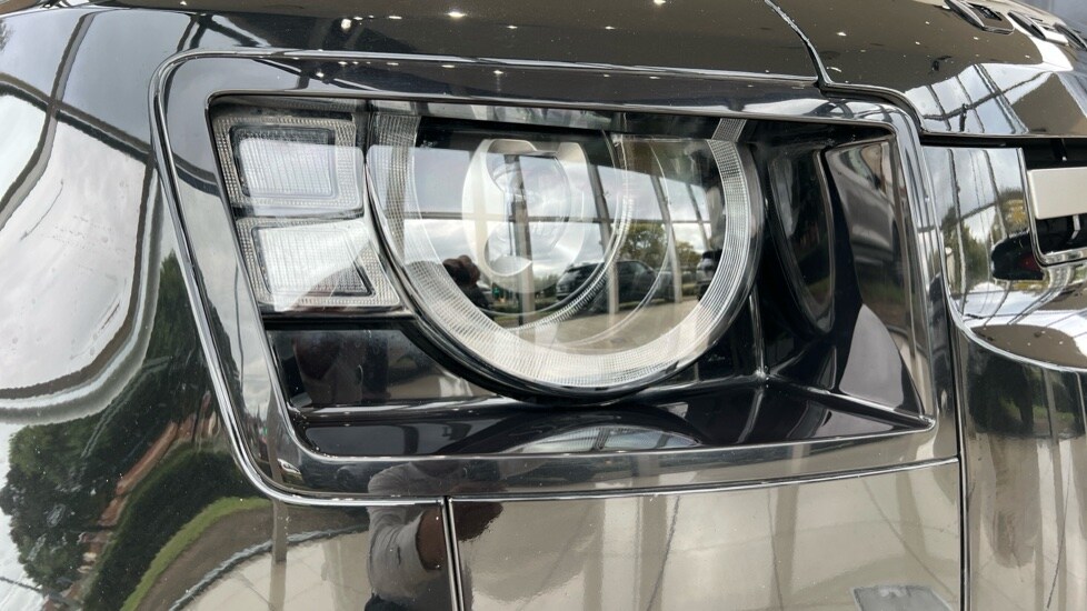 Used Land Rover Defender 2023 for sale - 76007860: Photo 17