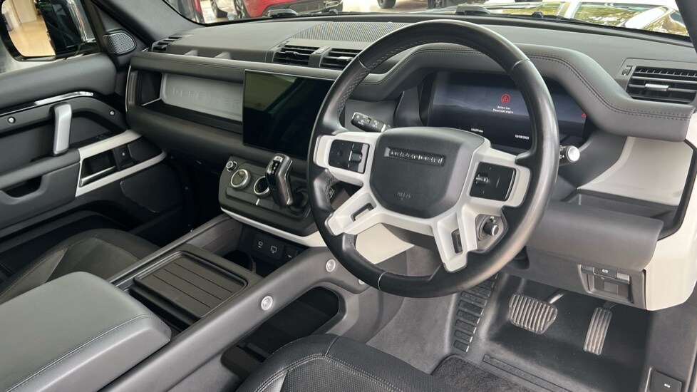 Used Land Rover Defender 2023 for sale - 76007860: Photo 28