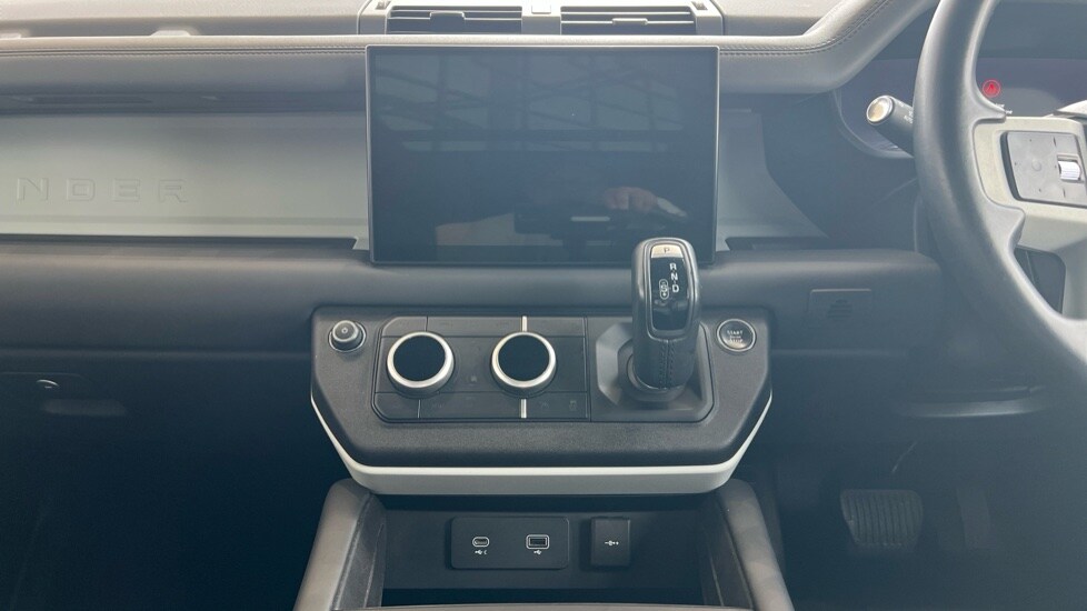 Used Land Rover Defender 2023 for sale - 76007860: Photo 29