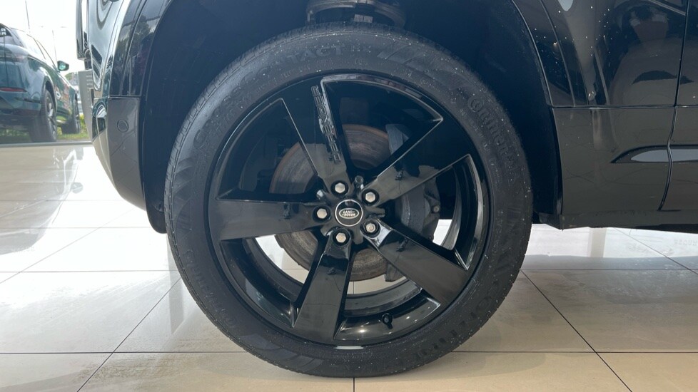 Used Land Rover Defender 2023 for sale - 76007860: Photo 31
