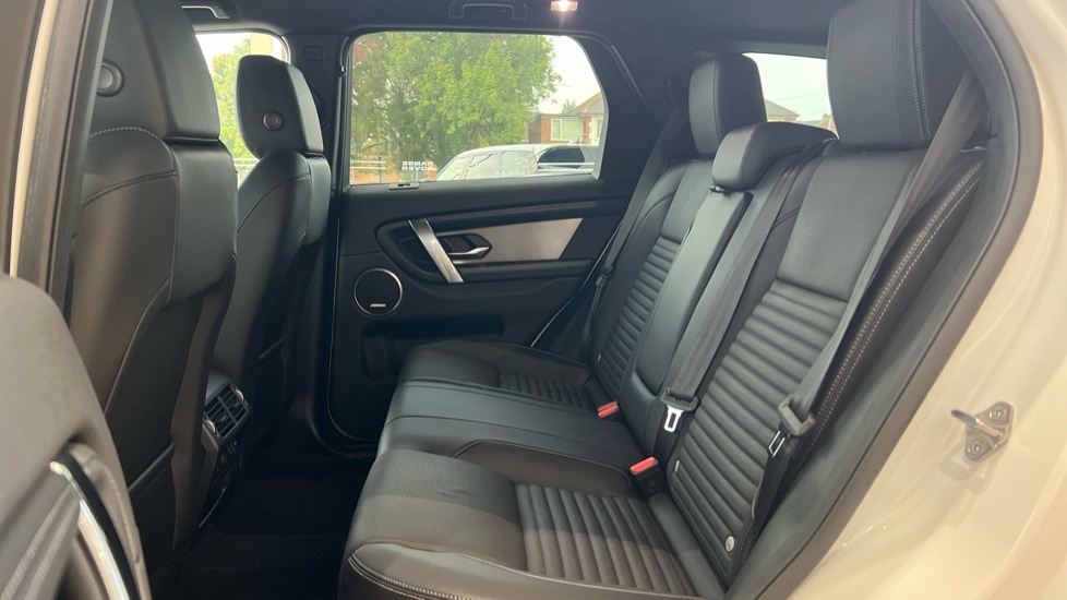 Used Land Rover Discovery Sport 2025 for sale - 76145824: Photo 4