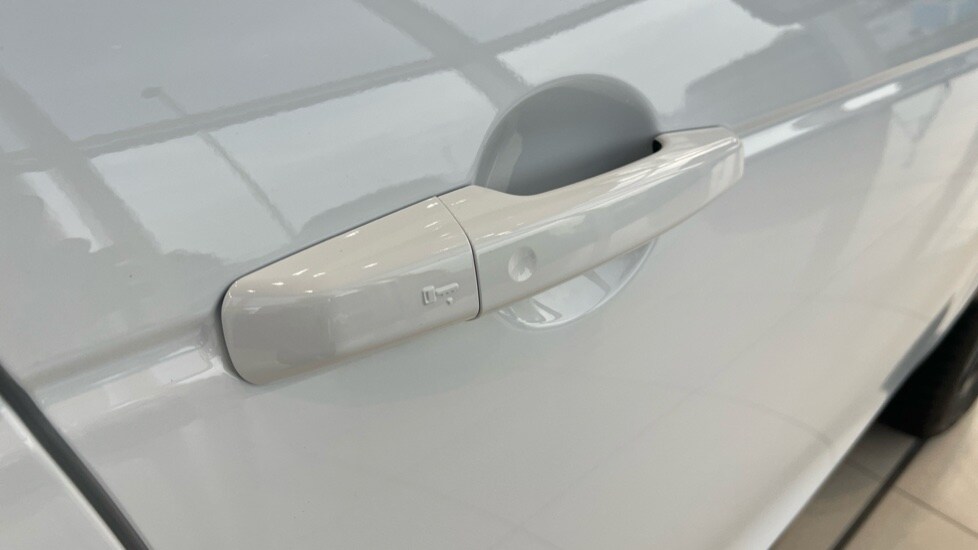 Used Land Rover Discovery Sport 2025 for sale - 76145824: Photo 40