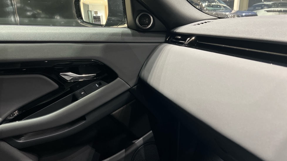Used Land Rover Range Rover Evoque 2025 for sale - 76888808: Photo 34