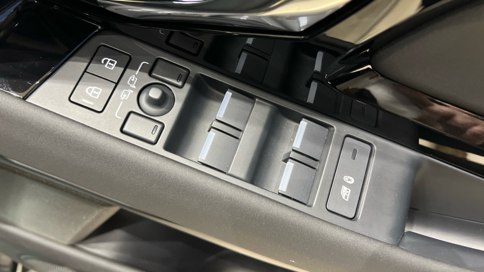 Used Land Rover Range Rover Evoque 2025 for sale - 76888808: Photo 77