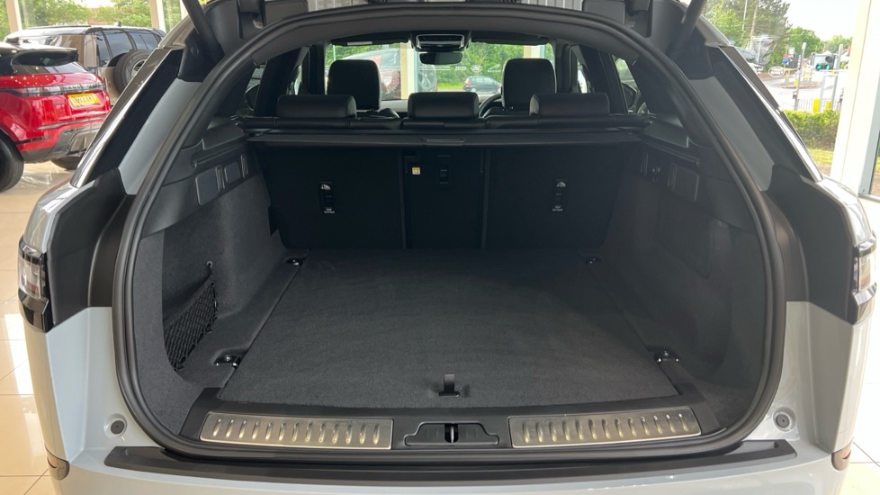 Used Land Rover Range Rover Velar 2024 for sale - 76203773: Photo 10