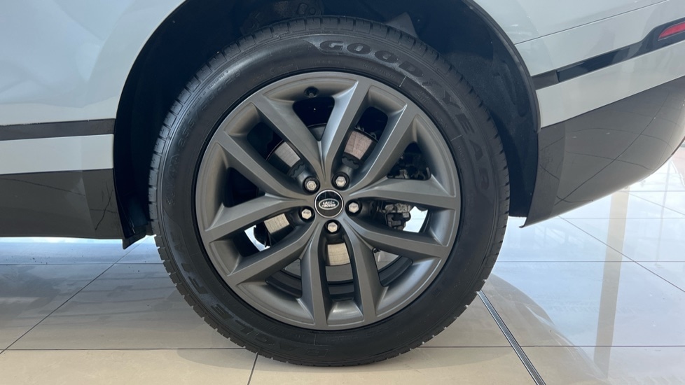 Used Land Rover Range Rover Velar 2024 for sale - 76203773: Photo 33