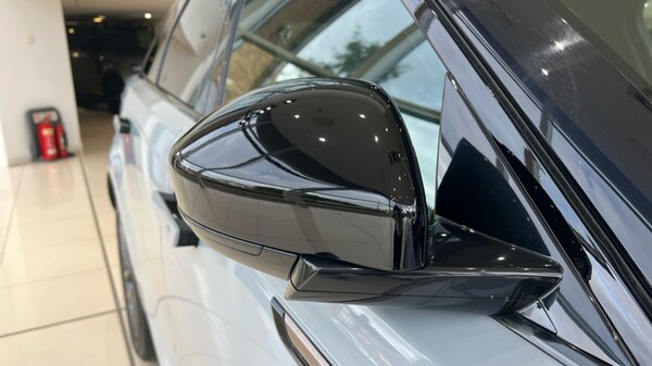 Used Land Rover Range Rover Velar 2024 for sale - 76203773: Photo 40