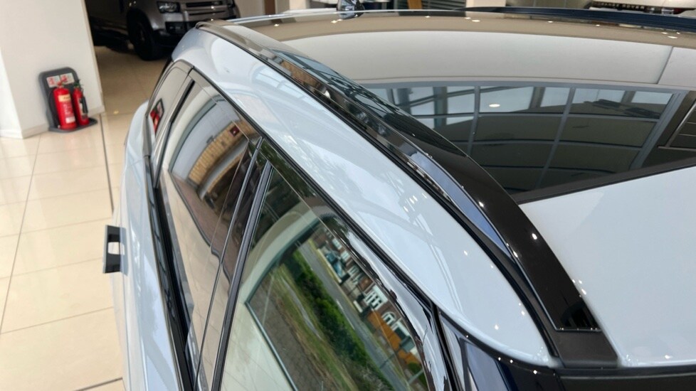 Used Land Rover Range Rover Velar 2024 for sale - 76203773: Photo 42