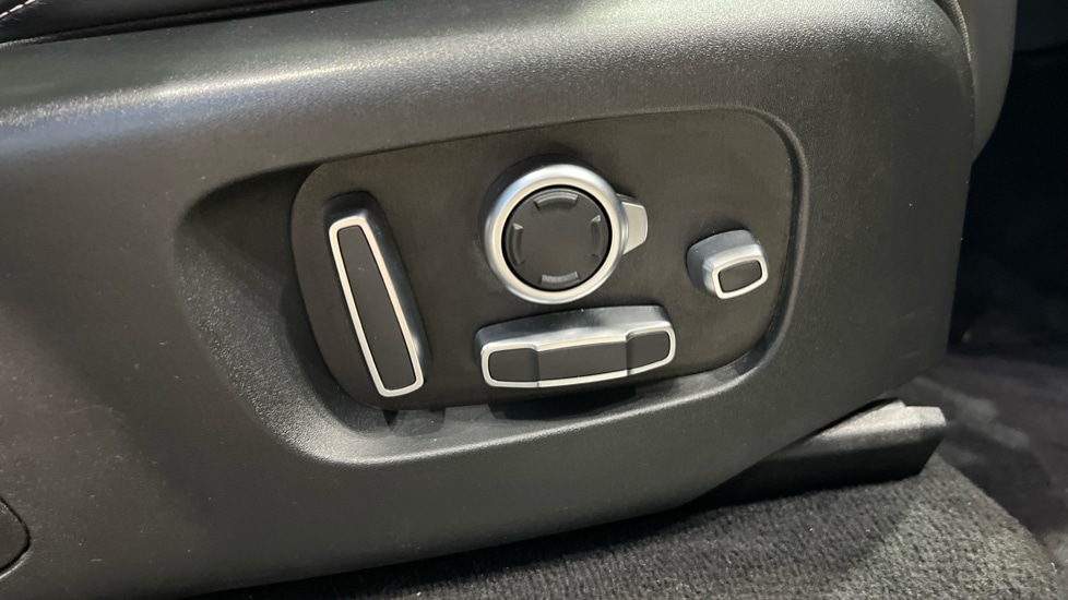 Used Land Rover Range Rover Velar 2021 for sale - 77047709: Photo 79