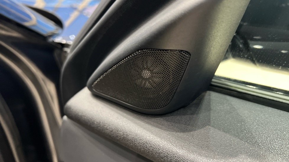 Used Land Rover Range Rover Velar 2021 for sale - 77047709: Photo 81