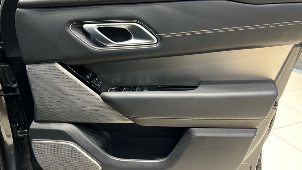 Used Land Rover Range Rover Velar 2021 for sale - 77047709: Photo 85