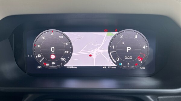 Used Land Rover Defender 2023 for sale - 75565614: Photo 16