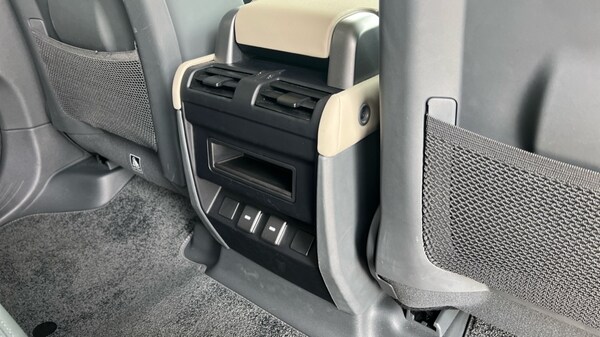 Used Land Rover Defender 2023 for sale - 75565614: Photo 18