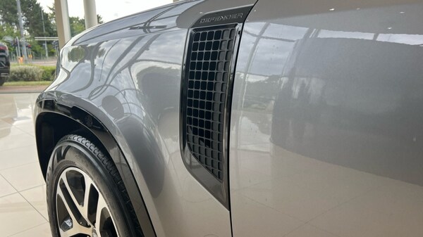 Used Land Rover Defender 2023 for sale - 75565614: Photo 20