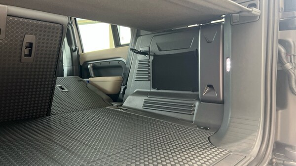 Used Land Rover Defender 2023 for sale - 75565614: Photo 36