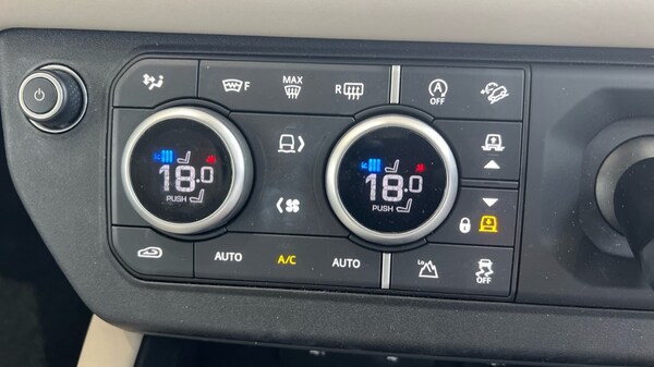 Used Land Rover Defender 2023 for sale - 75565614: Photo 61