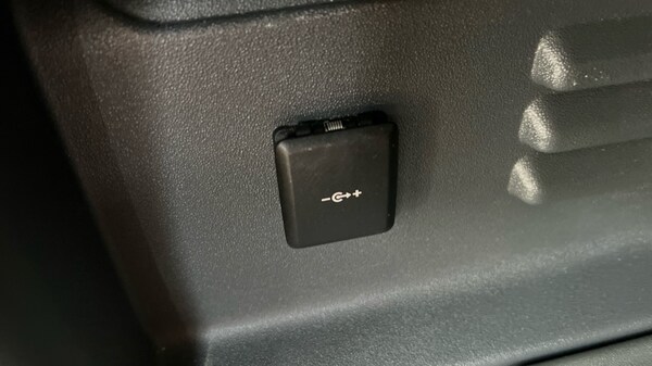 Used Land Rover Defender 2023 for sale - 75565614: Photo 84