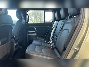 Used Land Rover Defender 2022 for sale - 75715230: Photo
