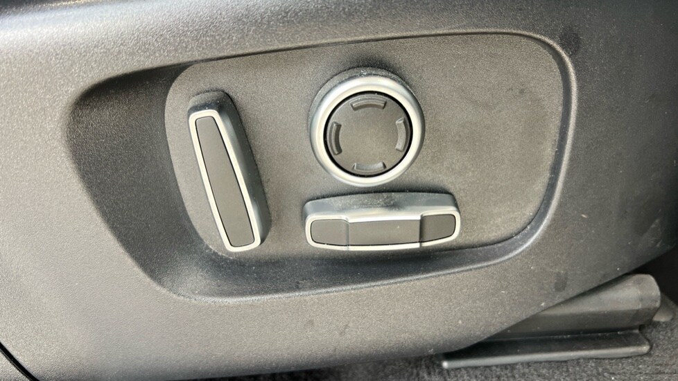 Used Land Rover Discovery Sport 2021 for sale - 76191051: Photo 66