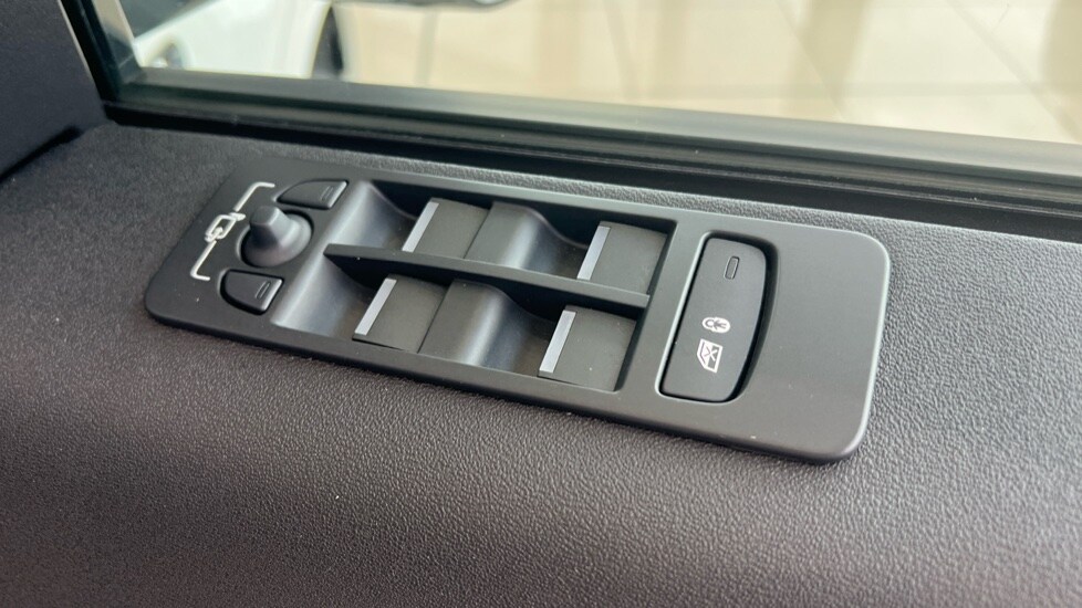 Used Land Rover Discovery Sport 2021 for sale - 76191051: Photo 69