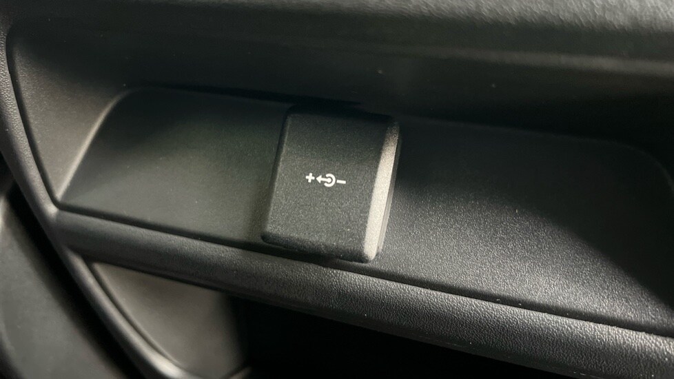 Used Land Rover Discovery Sport 2021 for sale - 76191051: Photo 73