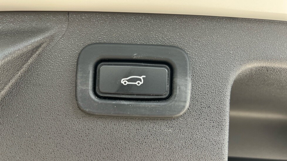 Used Land Rover Discovery Sport 2021 for sale - 76191051: Photo 79