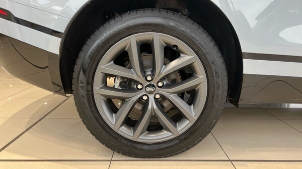 Used Land Rover Range Rover Velar 2023 for sale - 76265681: Photo 32