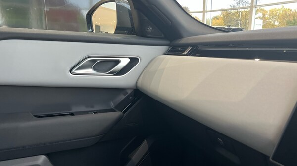 Used Land Rover Range Rover Velar 2023 for sale - 76265681: Photo 34