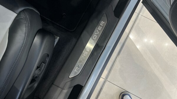 Used Land Rover Range Rover Velar 2023 for sale - 76265681: Photo 74