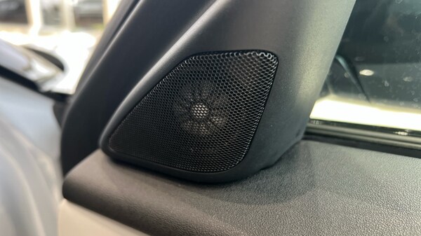 Used Land Rover Range Rover Velar 2023 for sale - 76265681: Photo 75