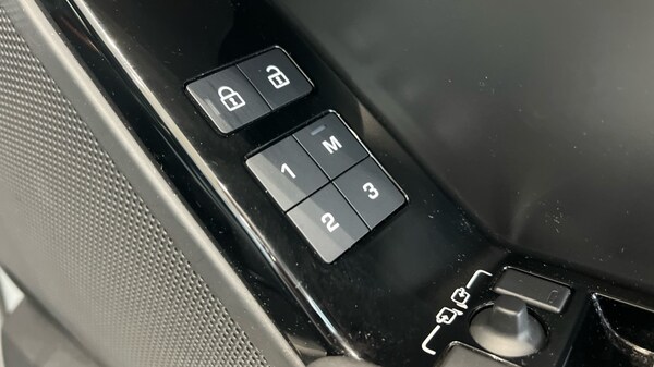 Used Land Rover Range Rover Velar 2023 for sale - 76265681: Photo 76