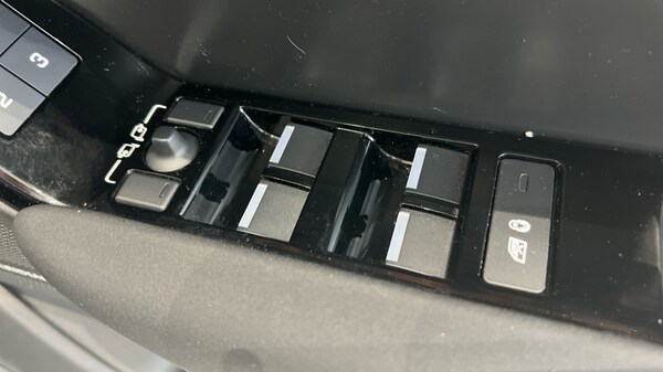 Used Land Rover Range Rover Velar 2023 for sale - 76265681: Photo 77