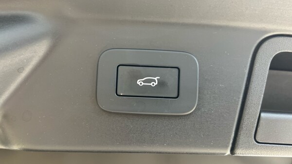 Used Land Rover Range Rover Velar 2023 for sale - 76265681: Photo 85
