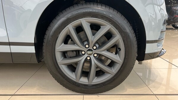 Used Land Rover Range Rover Velar 2023 for sale - 76265681: Photo 8