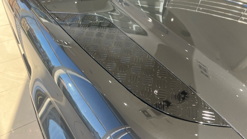 Used Land Rover Defender 2024 for sale - 76888776: Photo 22