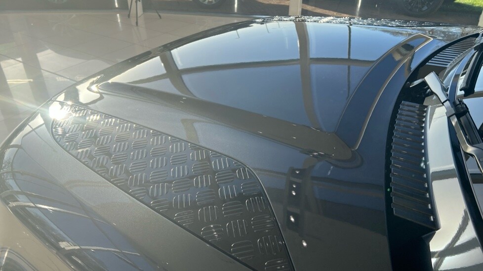 Used Land Rover Defender 2024 for sale - 76888776: Photo 23