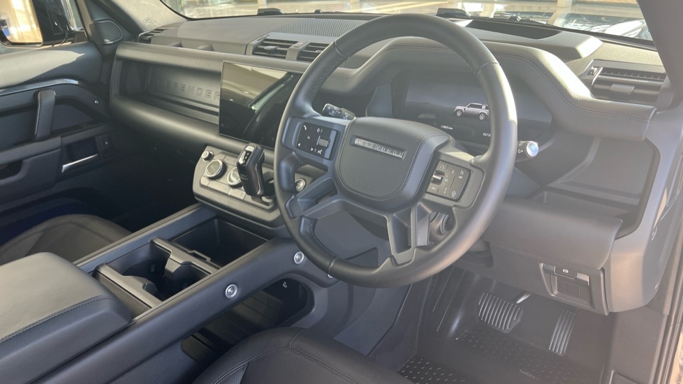 Used Land Rover Defender 2024 for sale - 76888776: Photo 28