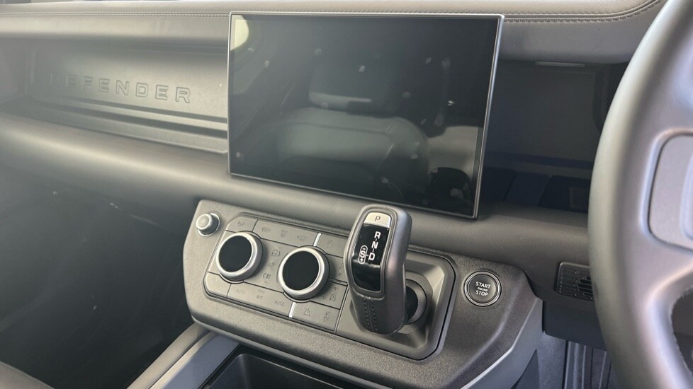 Used Land Rover Defender 2024 for sale - 76888776: Photo 29