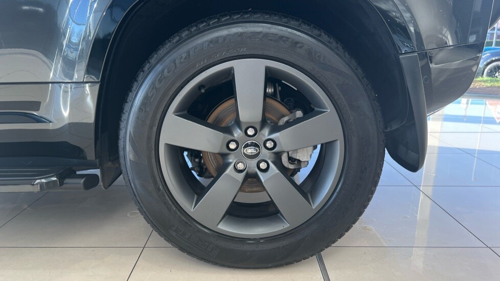 Used Land Rover Defender 2024 for sale - 76888776: Photo 33