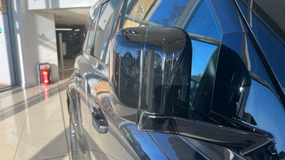 Used Land Rover Defender 2024 for sale - 76888776: Photo 40