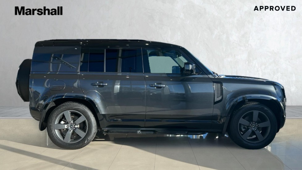 Used Land Rover Defender 2024 for sale - 76888776: Photo 5