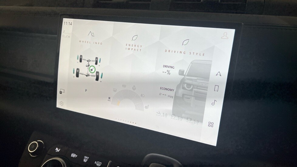 Used Land Rover Defender 2024 for sale - 76888776: Photo 53
