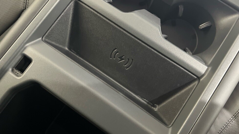 Used Land Rover Defender 2024 for sale - 76888776: Photo 64