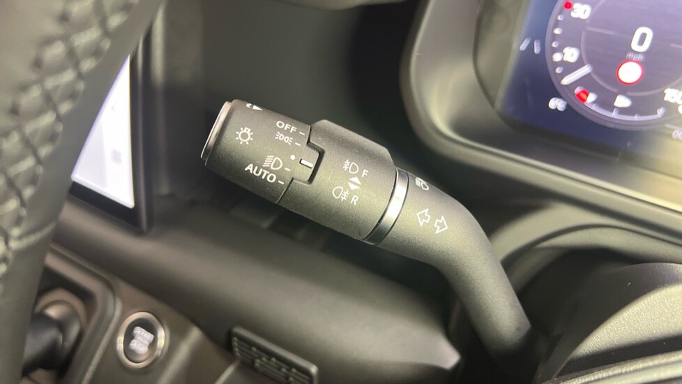 Used Land Rover Defender 2024 for sale - 76888776: Photo 70