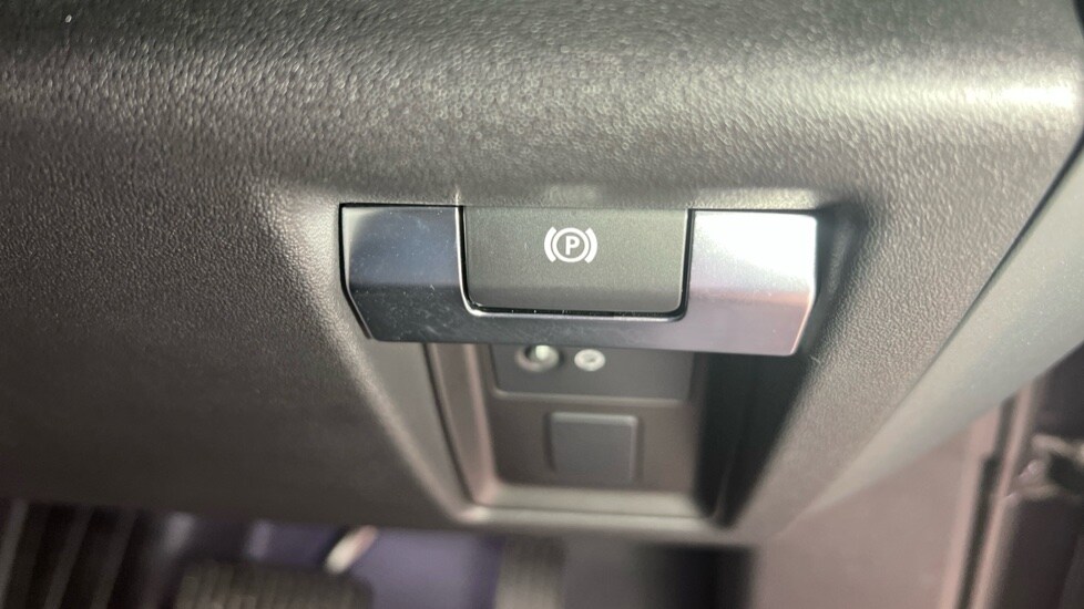 Used Land Rover Defender 2024 for sale - 76888776: Photo 73