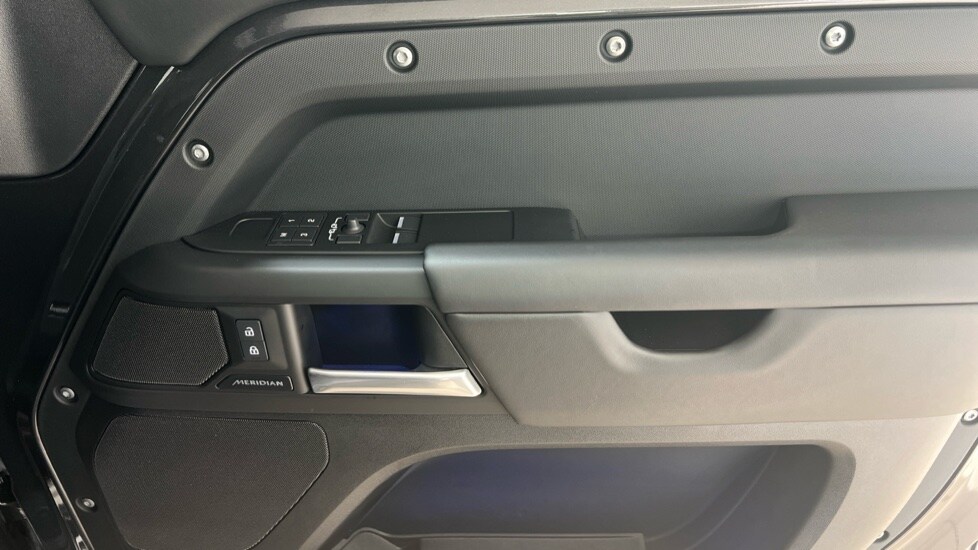 Used Land Rover Defender 2024 for sale - 76888776: Photo 79