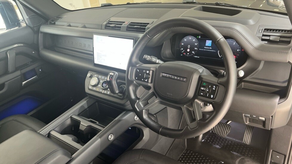 Used Land Rover Defender 2024 for sale - 76888776: Photo 9