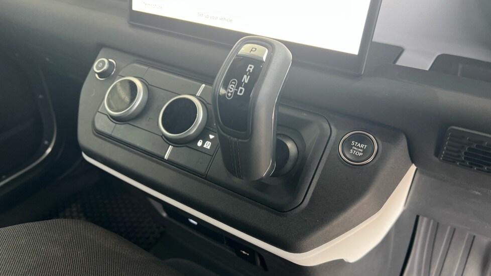 Used Land Rover Defender 2025 for sale - 76563694: Photo 13